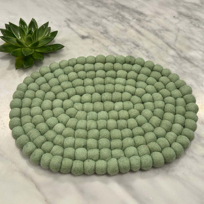 Global Crafts Felt Casserole Trivet, Classic Christmas – Handmade Eco-Friendly Felt Décor, Fair Trade, Sustainably Made by Artisans