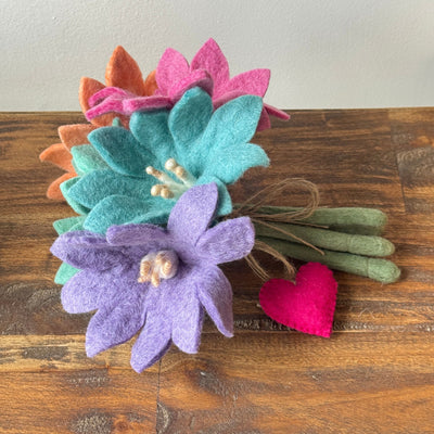 Spring Maya Felt Flower Bouquet – Handmade Wool Flowers in Soft Pastel Tones