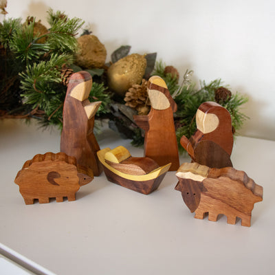 Divine Craft: Handcrafted Joint Wood Indian Nativity Set (6 pieces)